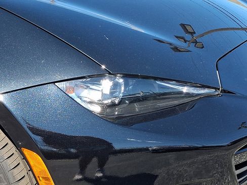 Used 2017 MAZDA MX-5 Miata Sport image 9