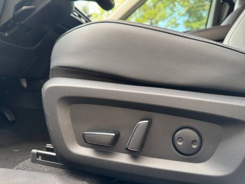 Used 2025 Mitsubishi Outlander SE AWD/4WD image 18