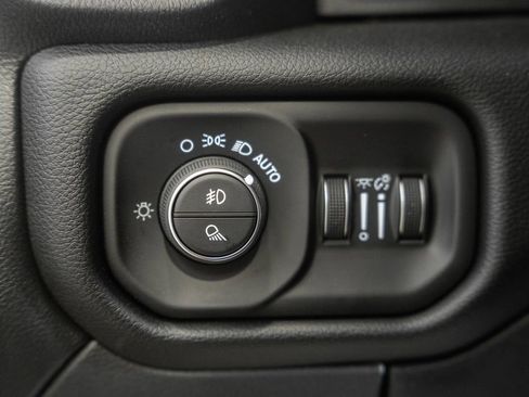 New 2026 RAM 2500 Laramie AWD/4WD image 49