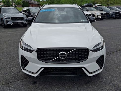 Used 2023 Volvo XC60 B5 Plus w/ Climate Package AWD/4WD image 2