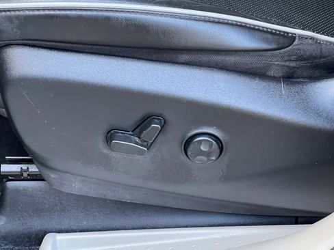 Used 2022 Chrysler Pacifica Limited image 18