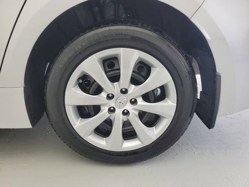 Used 2026 Toyota Corolla LE FWD image 12
