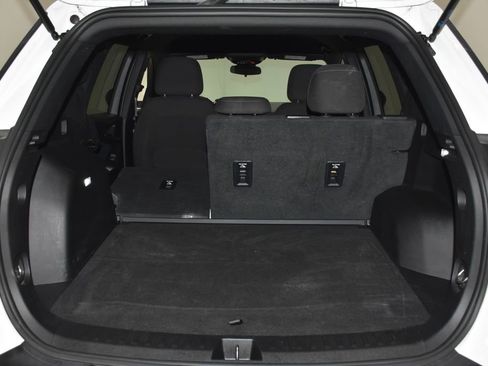 Used 2025 Chevrolet Equinox LT FWD image 28