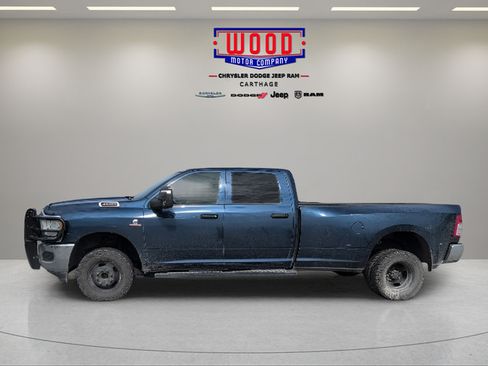 Used 2023 RAM 3500 Tradesman w/ Chrome Appearance Group AWD/4WD image 6