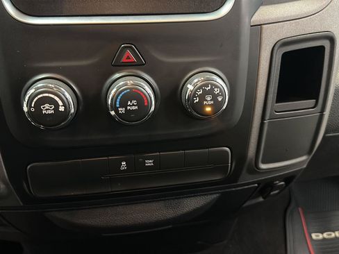 Used 2016 RAM 1500 Express AWD/4WD image 22