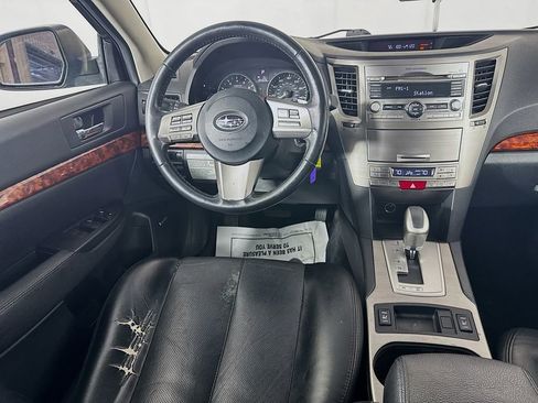 Used 2011 Subaru Outback 2.5i Limited image 27