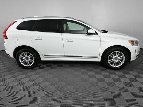 Used 2016 Volvo XC60 T5 Premier w/ Proximity Package FWD image 23