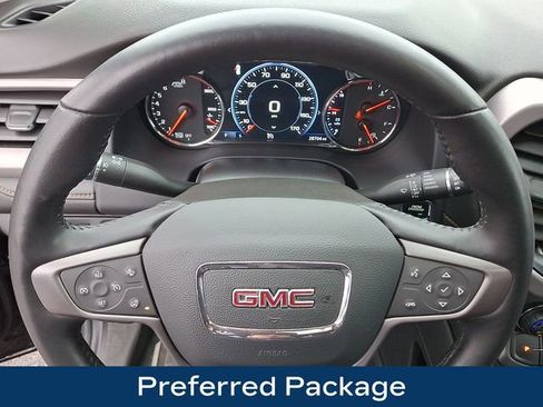 Used 2022 GMC Acadia AT4 w/ Technology Package image 4