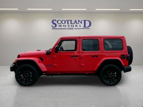 Used 2025 Jeep Wrangler Unlimited Sahara w/ Safety Group AWD/4WD image 1