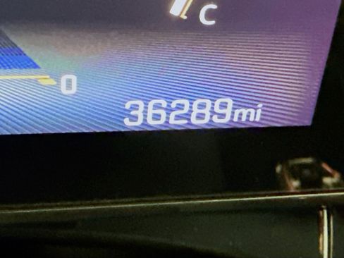 Used 2024 Chevrolet Trax RS w/ Sunroof Package image 18