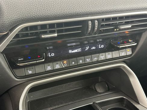 Used 2024 MAZDA CX-90 Plug-In Hybrid w/ Preferred AWD/4WD image 23