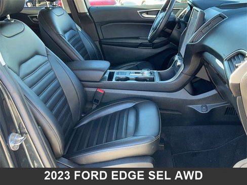 Used 2023 Ford Edge SEL image 16
