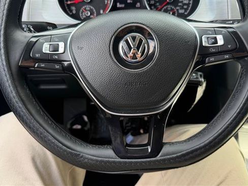 Used 2016 Volkswagen Golf S FWD image 24