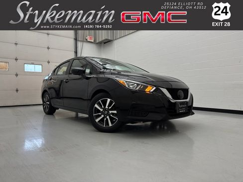 Used 2021 Nissan Versa SV FWD image 1