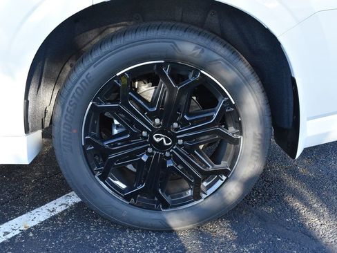 Used 2026 INFINITI QX80 4WD image 29