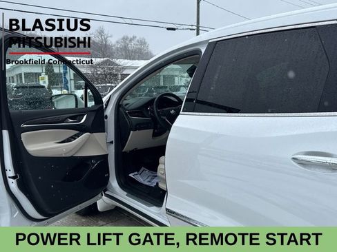 Used 2022 Buick Enclave Avenir image 12