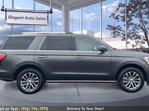 Used 2018 Ford Expedition Limited w/ Equipment Group 301A AWD/4WD image 4