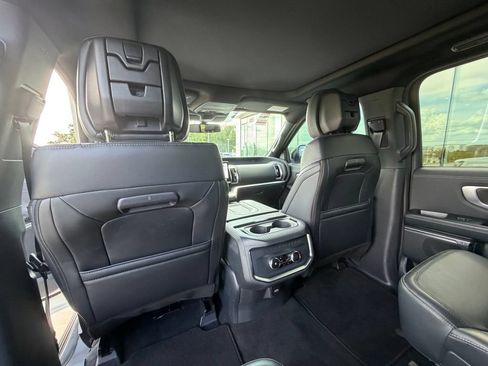 Used 2026 Ford Expedition Platinum w/ Stealth Appearance Package AWD/4WD image 22