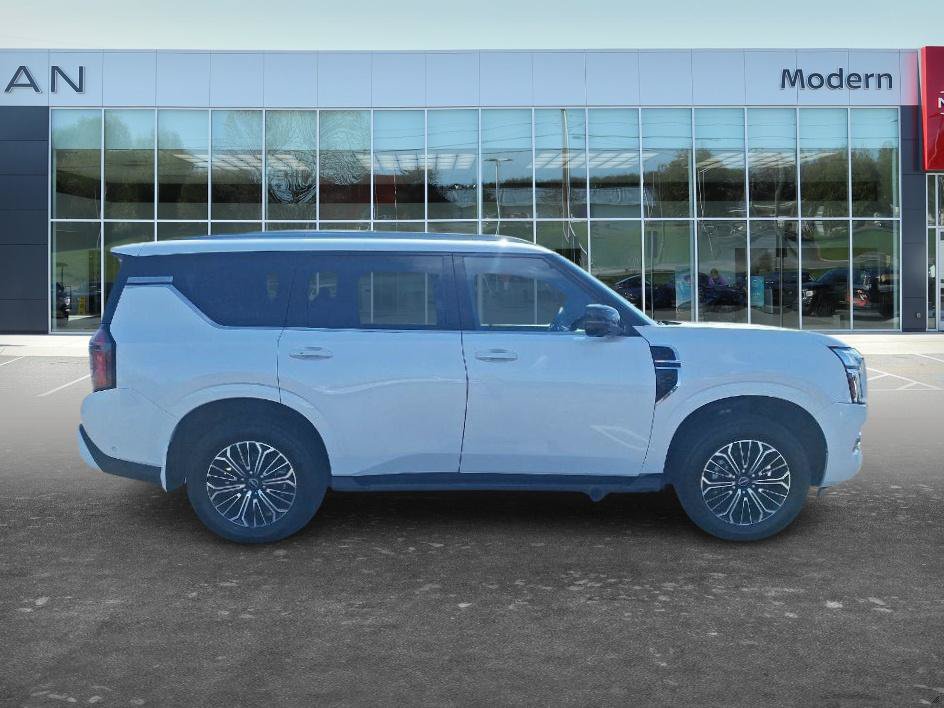 Used 2025 Nissan Armada SL AWD/4WD image 4