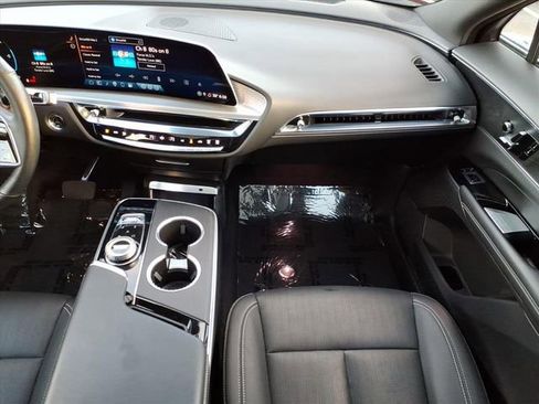 Certified 2024 Cadillac Lyriq Luxury image 17