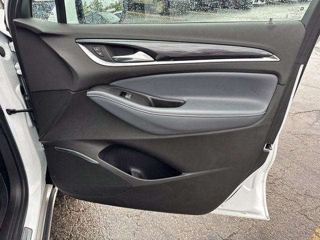 Used 2024 Buick Enclave Essence FWD image 27