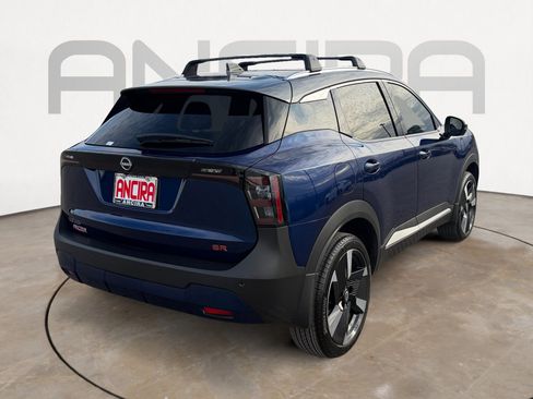 Used 2025 Nissan Kicks SR image 11