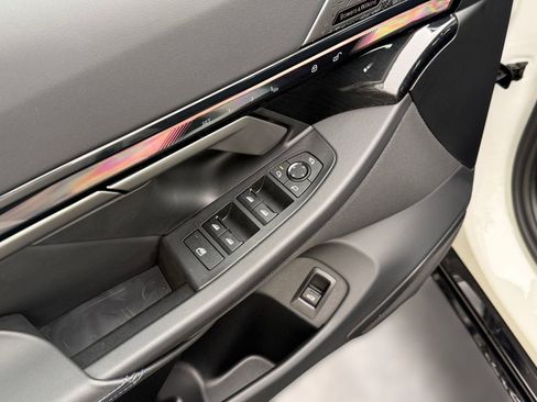 Used 2025 BMW i5 M60 w/ Premium Package image 20