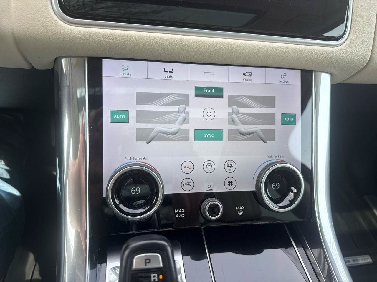 Used 2018 Land Rover Range Rover Sport HSE AWD/4WD image 17