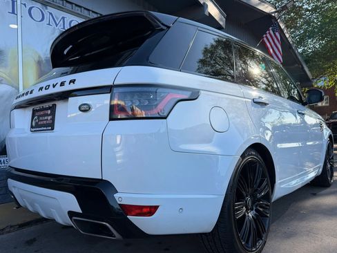 Used 2018 Land Rover Range Rover Sport HSE Dynamic image 3