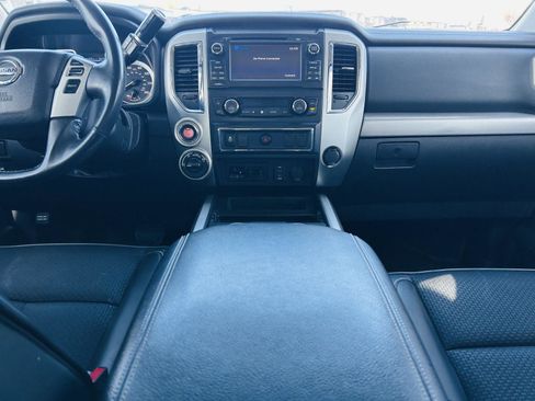 Used 2016 Nissan Titan PRO-4X image 19