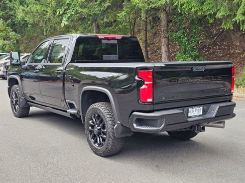 New 2026 Chevrolet Silverado 2500 High Country w/ Midnight Edition AWD/4WD image 3