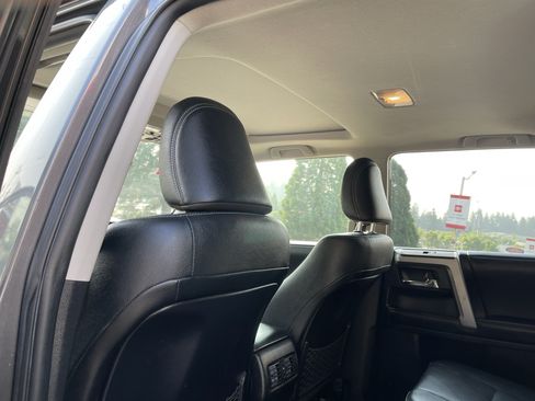 Certified 2022 Toyota 4Runner Limited AWD/4WD image 14