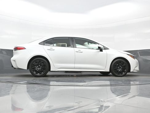 Used 2023 Toyota Corolla LE FWD image 30