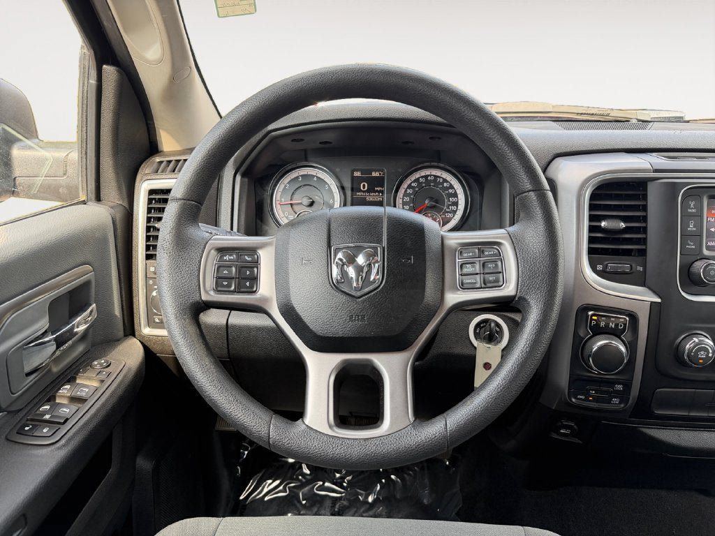 Used 2022 RAM 1500 Classic SLT AWD/4WD image 14