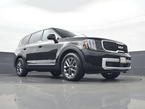 Used 2024 Kia Telluride LX AWD/4WD image 24