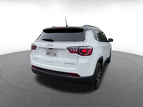 Used 2025 Jeep Compass Limited image 14