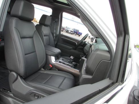 Used 2025 GMC Sierra 1500 SLT w/ SLT Premium Plus Package image 23