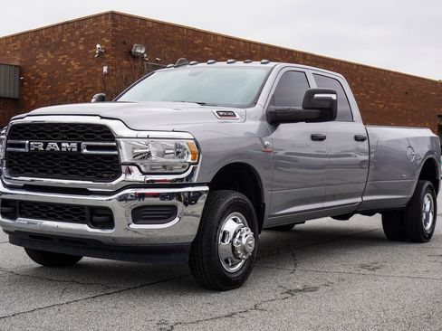 Used 2023 RAM 3500 Tradesman image 4