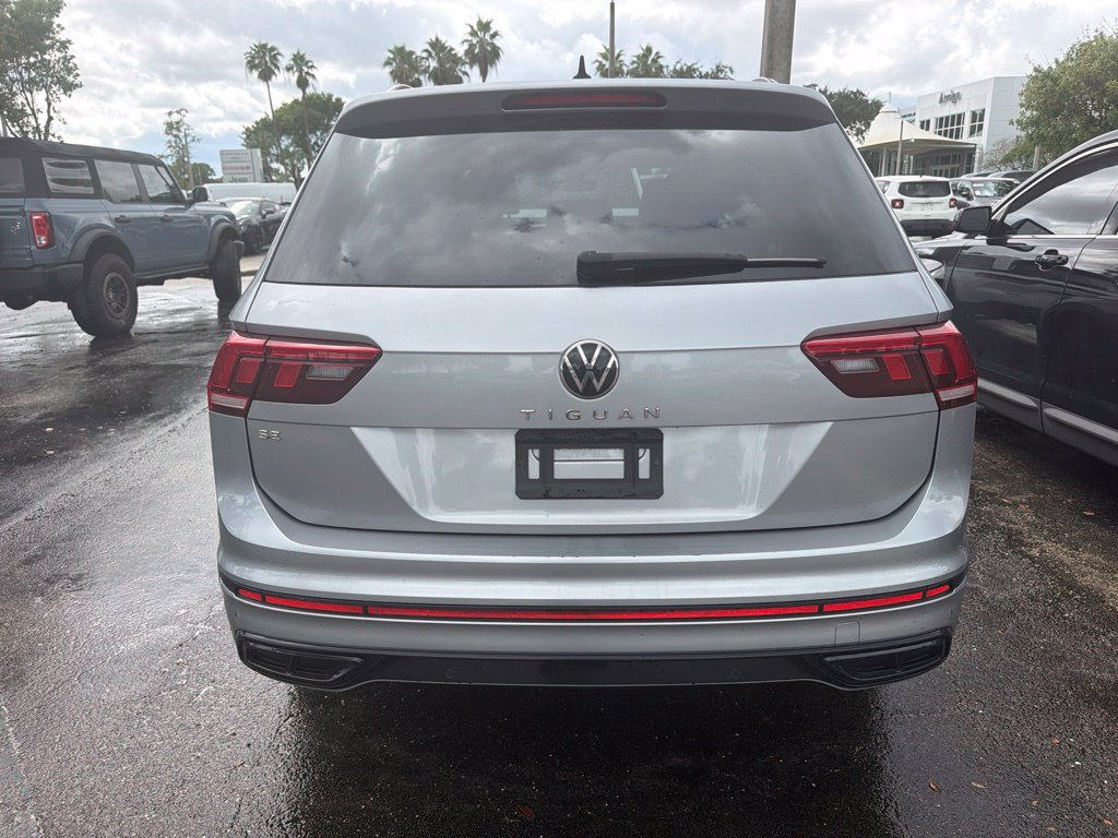 Used 2024 Volkswagen Tiguan SE R-Line FWD image 5