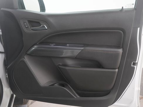 Used 2022 GMC Canyon AT4 image 12