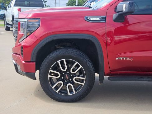 Used 2024 GMC Sierra 1500 AT4 w/ Technology Package AWD/4WD image 14
