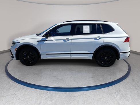 Used 2023 Volkswagen Tiguan SE R-Line FWD image 8