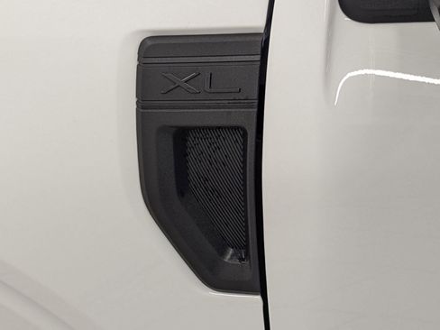 New 2025 Ford Maverick XL w/ Equipment Group 101A image 32