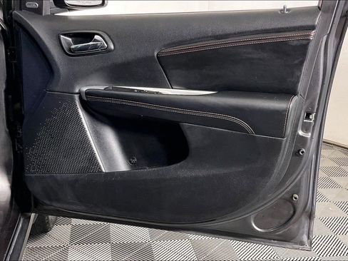 Used 2018 Dodge Journey GT image 25