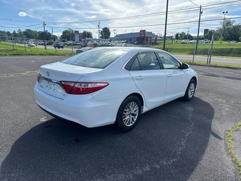 Used 2016 Toyota Camry LE FWD image 8