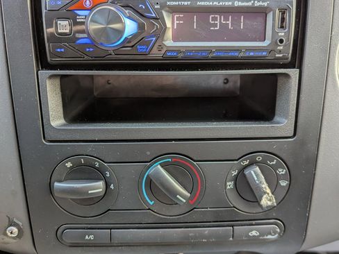 Used 2007 Ford F150 XL image 4