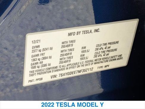 Used 2022 Tesla Model Y Long Range AWD/4WD image 26