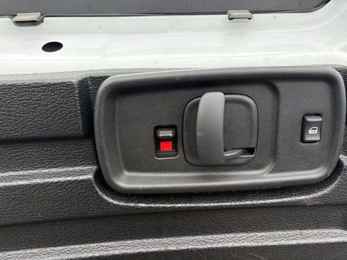 Used 2024 Chevrolet Express 2500 w/ Driver Convenience Package image 9