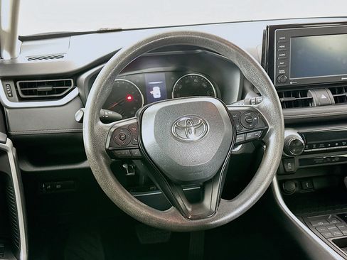 Used 2021 Toyota RAV4 XLE image 18