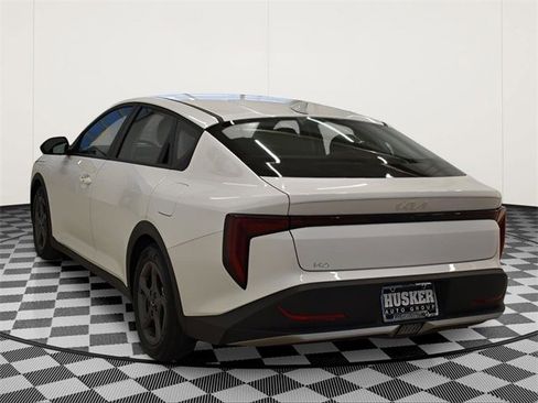 Used 2025 Kia K4 image 10